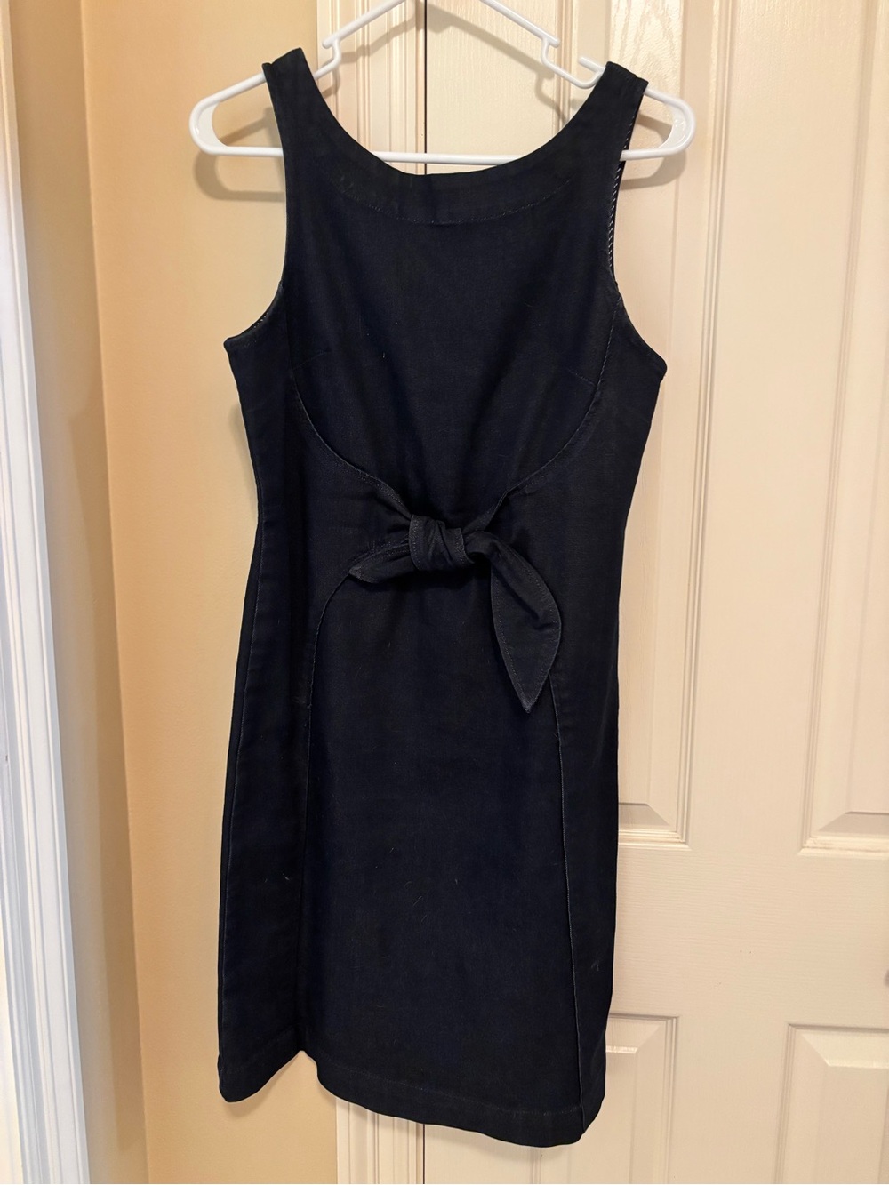 HOLDING HORSES Black Sleeveless Midi Dress with Tie-Front